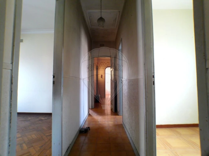 Moradia T4 para Venda em Argoncilhe Foto 15