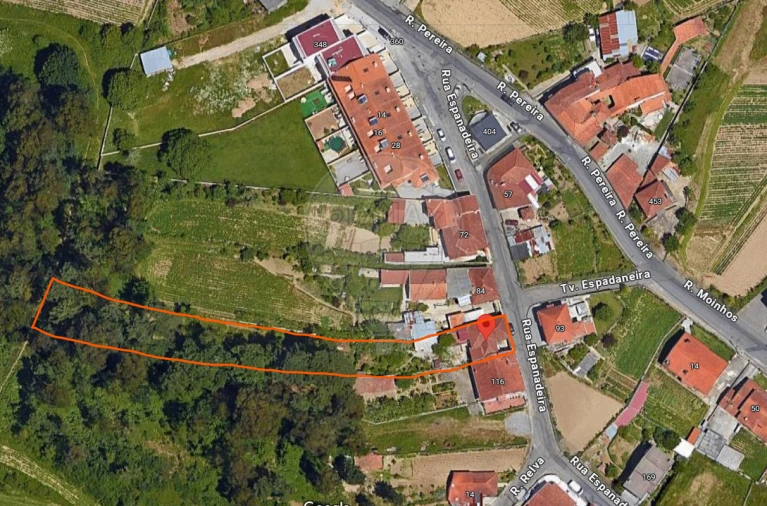 Moradia T4 para Venda em Argoncilhe Foto 3