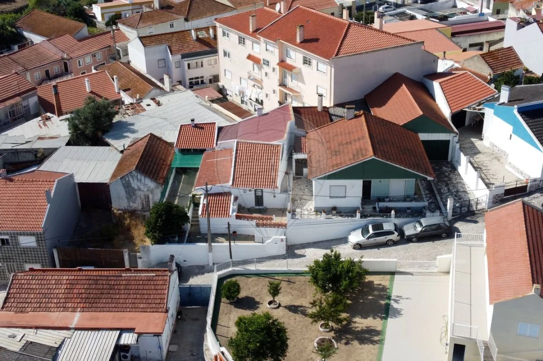 Moradia T3 para Venda em Vila Nova da Rainha Foto 45