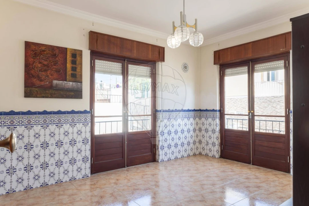 Moradia T3 para Venda em Vila Nova da Rainha Foto 10