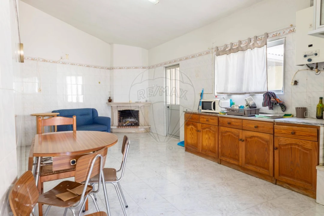 Moradia T3 para Venda em Vila Nova da Rainha Foto 21