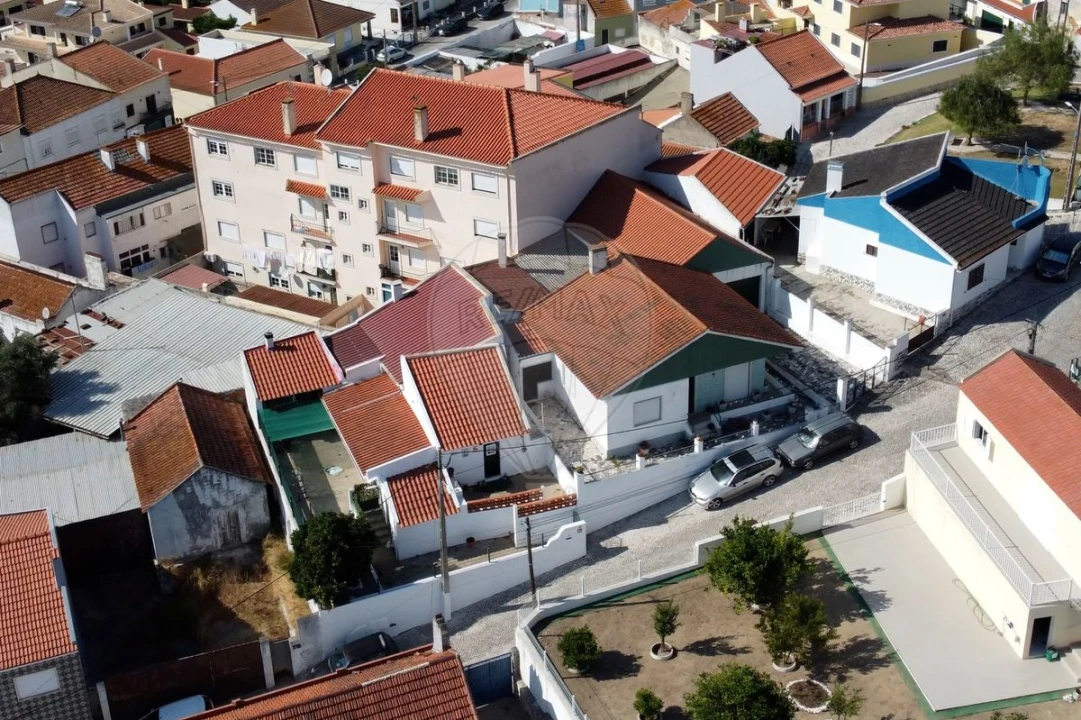 Moradia T3 para Venda em Vila Nova da Rainha Foto 50