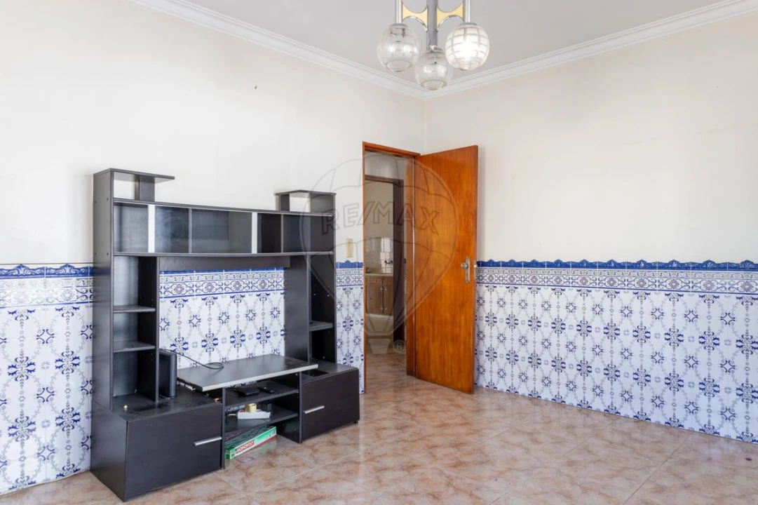 Moradia T3 para Venda em Vila Nova da Rainha Foto 7