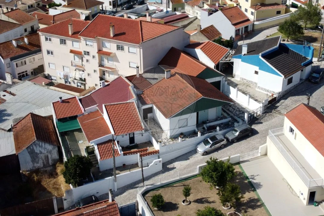 Moradia T3 para Venda em Vila Nova da Rainha Foto 43