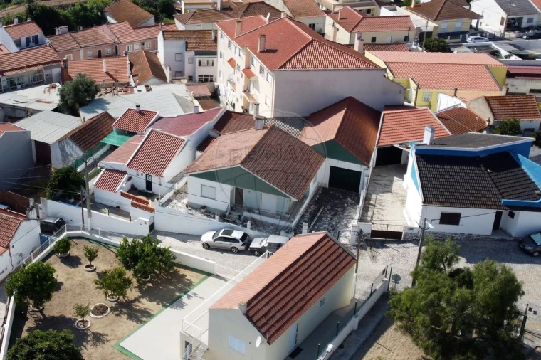 Moradia T3 para Venda em Vila Nova da Rainha Foto 44