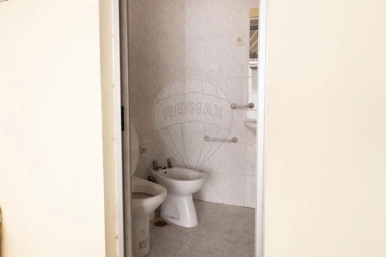 Moradia T3 para Venda em Vila Nova da Rainha Foto 19