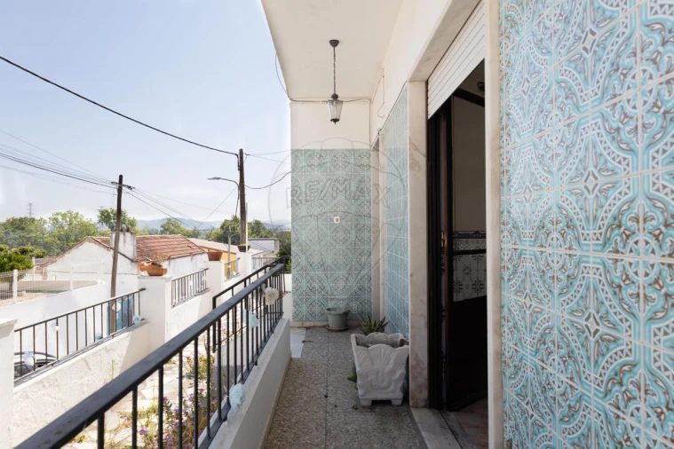 Moradia T3 para Venda em Vila Nova da Rainha Foto 35