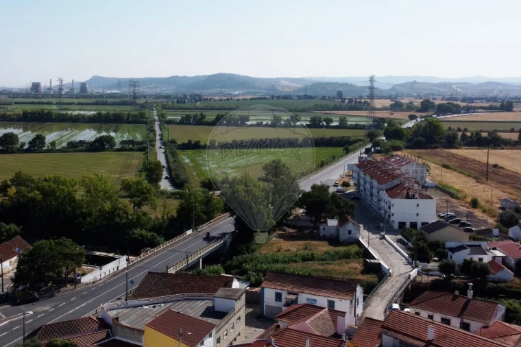 Moradia T3 para Venda em Vila Nova da Rainha Foto 48