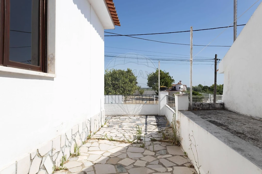 Moradia T3 para Venda em Vila Nova da Rainha Foto 30