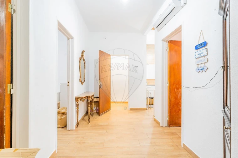 Apartamento T3 para Venda em Vila Verde dos Francos Foto 3