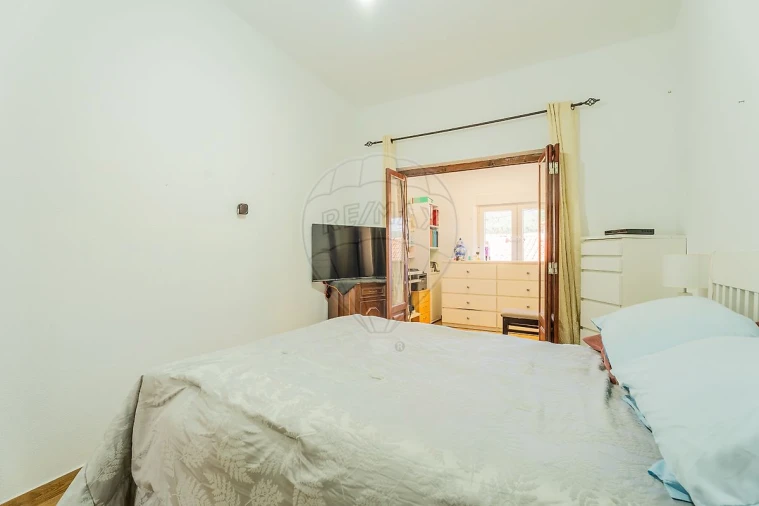 Apartamento T3 para Venda em Vila Verde dos Francos Foto 1