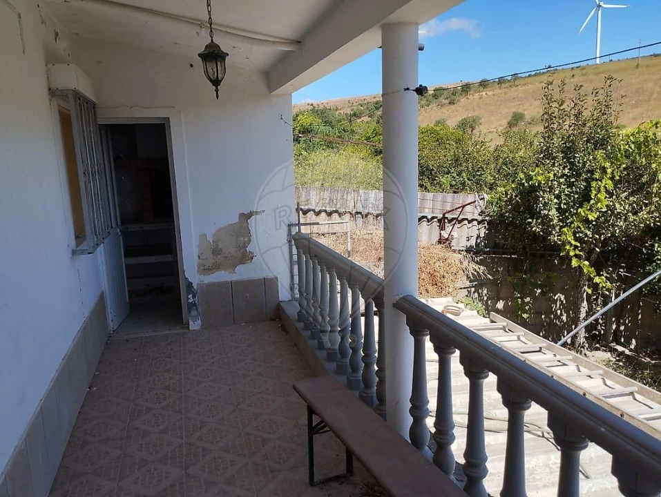 Terreno para Venda em Santo Antão e São Julião do Tojal Foto 4