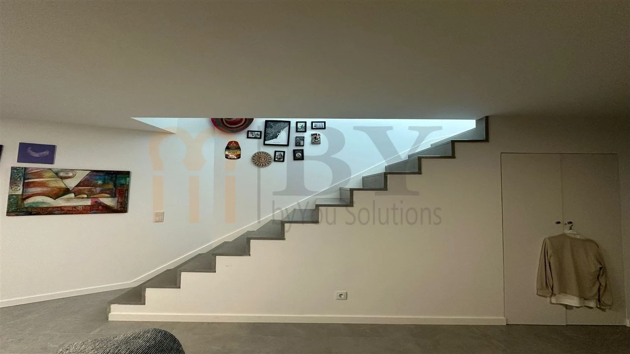 Moradia T4 para Venda em Odiaxere Foto 15