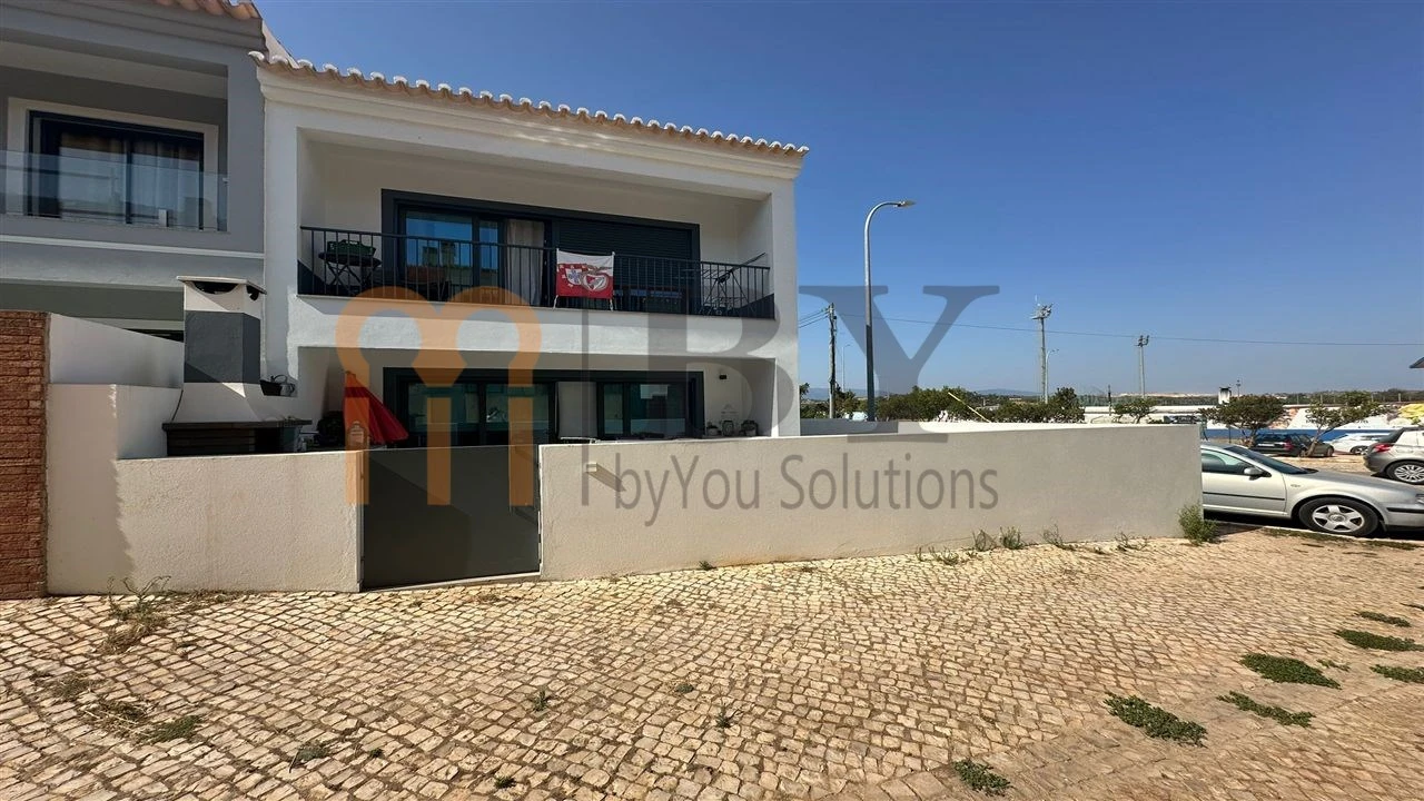 Moradia T4 para Venda em Odiaxere Foto 19