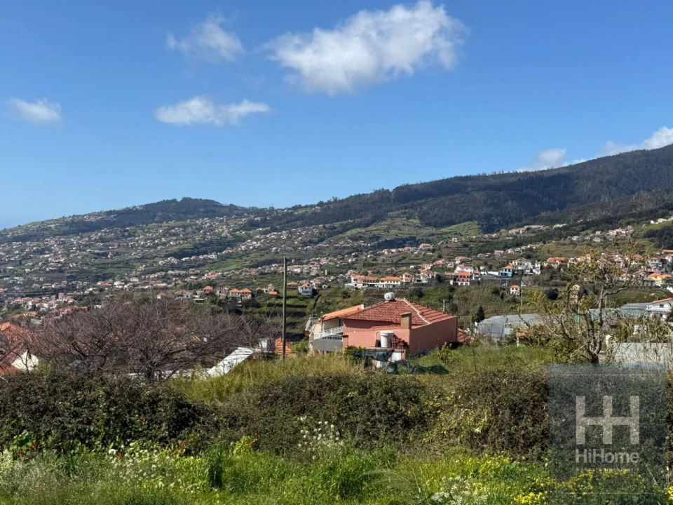Moradia T2 para Venda em Arco da Calheta Foto 6