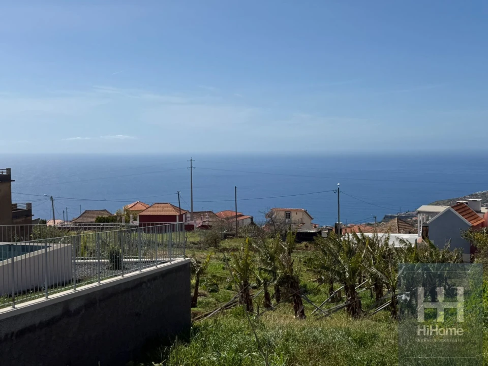 Moradia T2 para Venda em Arco da Calheta Foto 9