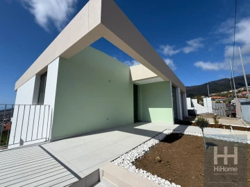 Moradia T2 para Venda em Arco da Calheta