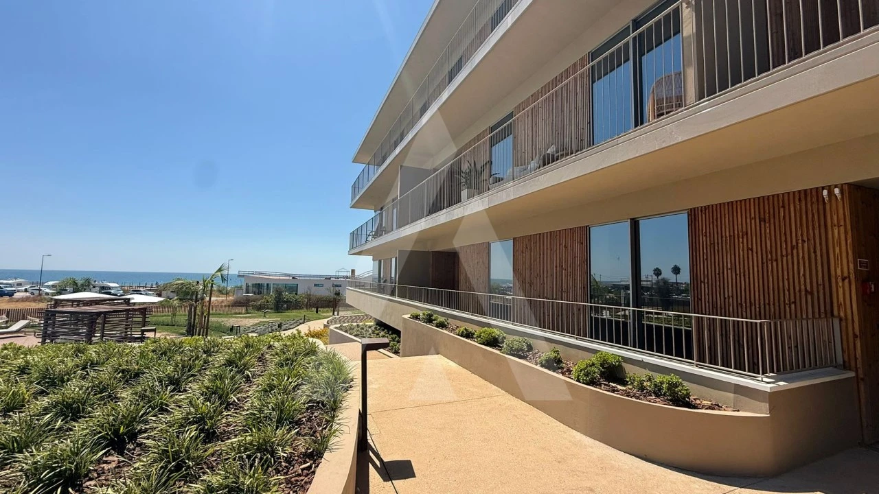 Apartamento T2 para Venda em Quarteira Foto 30