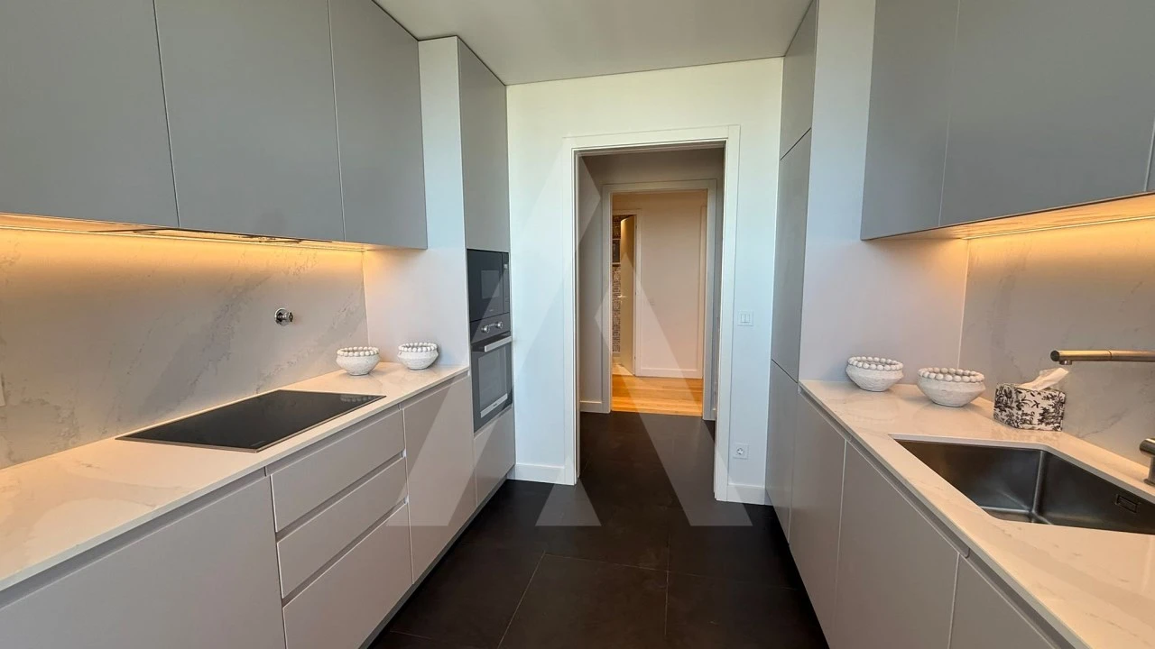 Apartamento T2 para Venda em Quarteira Foto 14