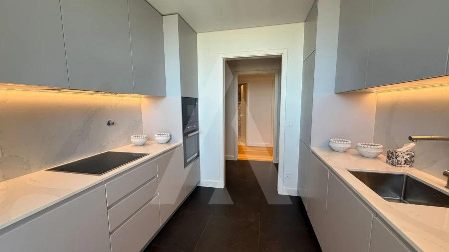 Apartamento T2 para Venda em Quarteira Foto 14