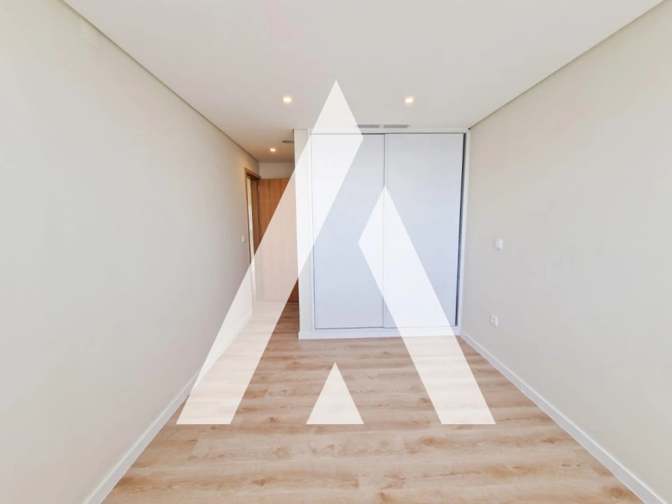 Apartamento T2 para Venda em Gafanha da Encarnação Foto 11