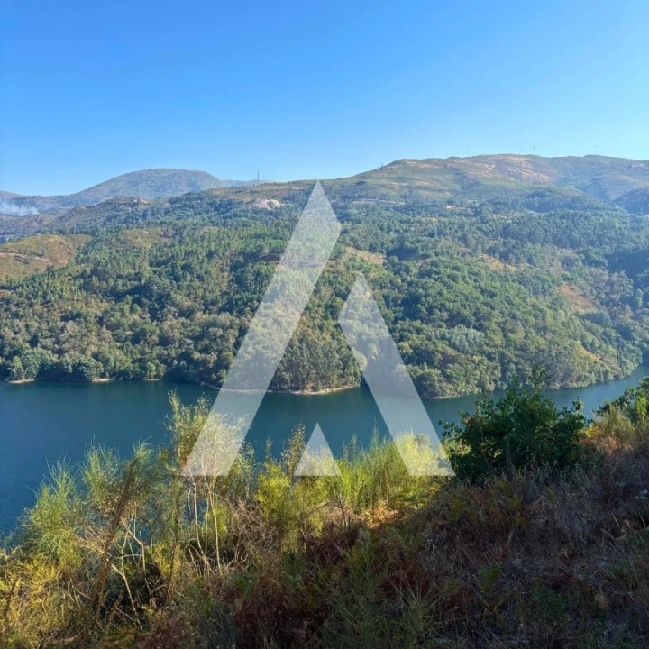 Moradia T3 para Venda em Salamonde Foto 36