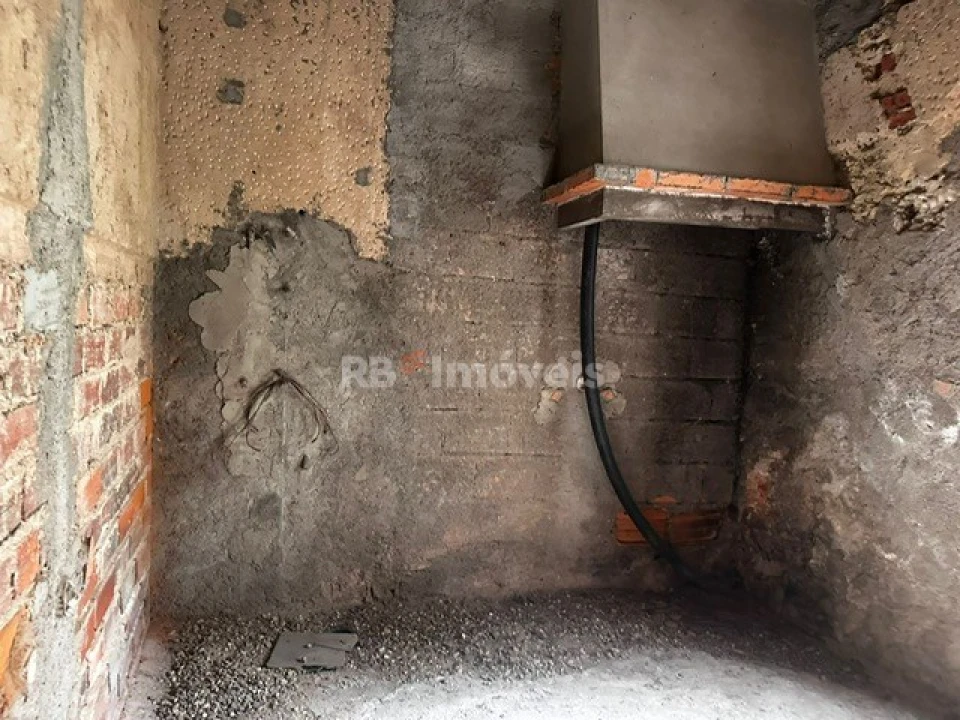 Moradia T4 para Venda em Tramagal Foto 9