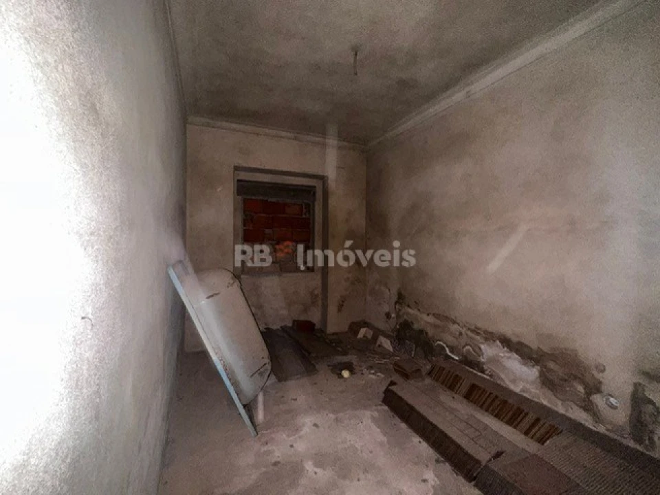 Moradia T4 para Venda em Tramagal Foto 13