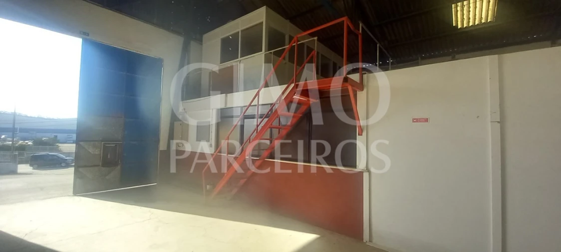 Armazém para Arrendamento em Oliveira do Bairro Foto 24