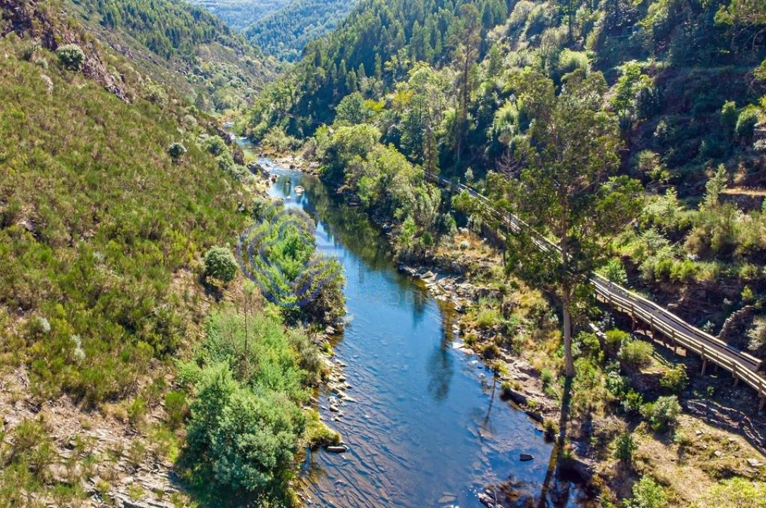 Quinta T4 para Venda em Canelas e Espiunca Foto 2