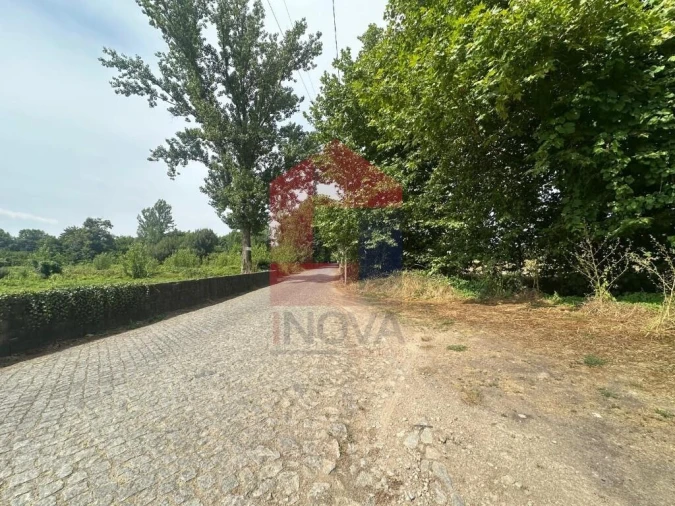 Terreno para Venda em Merelim (São Paio), Panoias e Parada de Tibães Foto 16