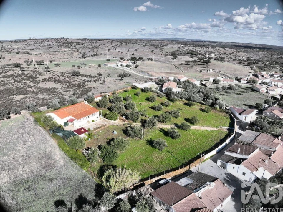 Moradia T3 para Venda em Corte do Pinto Foto 28