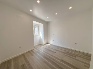 Moradia T3 para Venda em Eiras e São Paulo de Frades