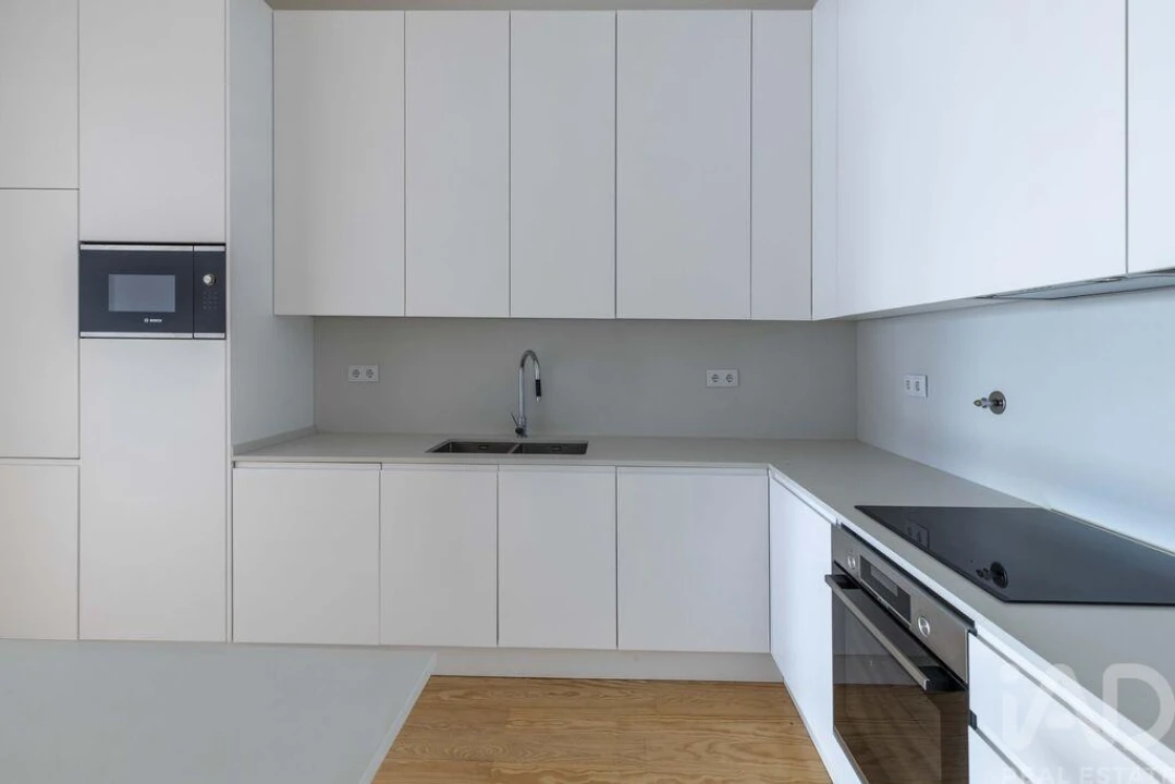 Apartamento T3 para Arrendamento em Avenidas Novas Foto 7