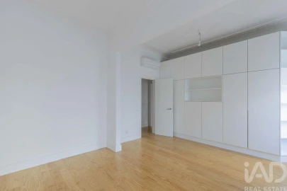 Apartamento T3 para Arrendamento em Avenidas Novas