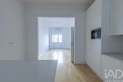 Apartamento T3 para Arrendamento em Avenidas Novas