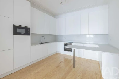 Apartamento T3 para Arrendamento em Avenidas Novas