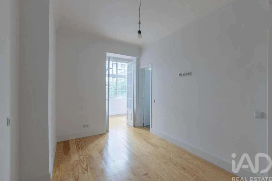 Apartamento T3 para Arrendamento em Avenidas Novas Foto 19