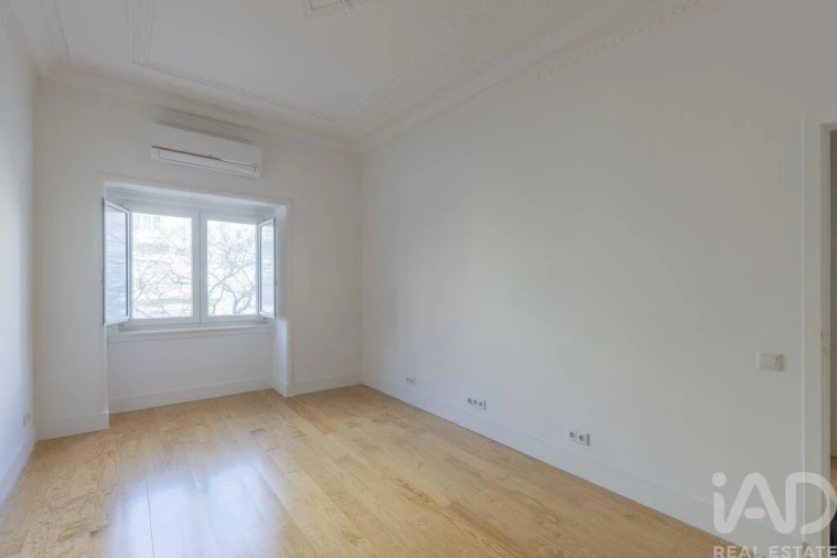 Apartamento T3 para Arrendamento em Avenidas Novas Foto 4