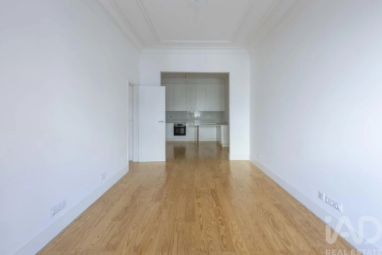 Apartamento T3 para Arrendamento em Avenidas Novas Foto 5