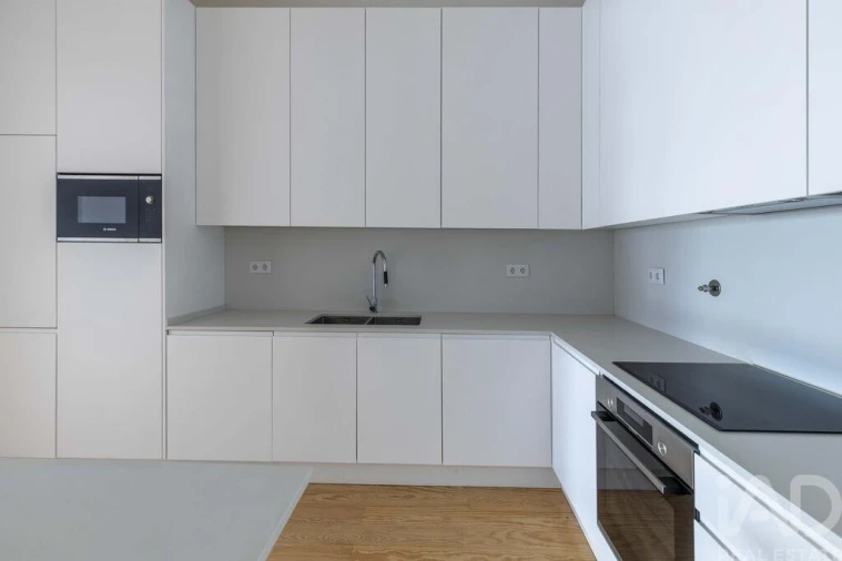 Apartamento T3 para Arrendamento em Avenidas Novas Foto 7