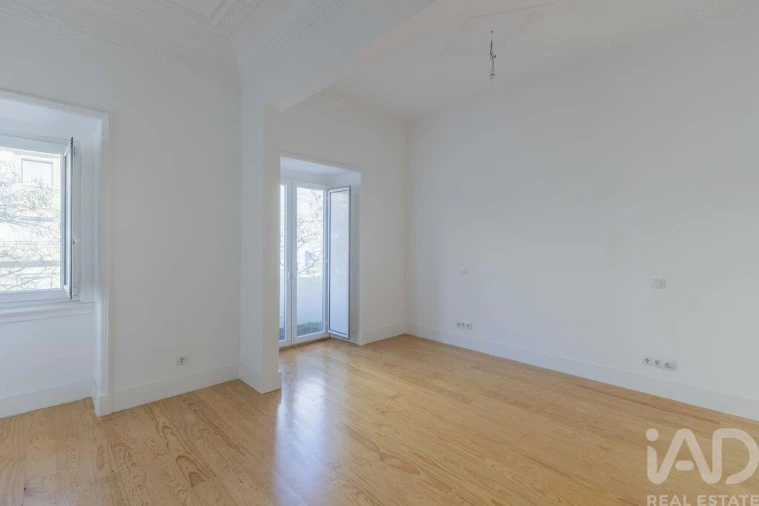 Apartamento T3 para Arrendamento em Avenidas Novas Foto 9