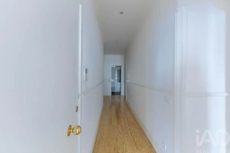 Apartamento T3 para Arrendamento em Avenidas Novas Foto 13
