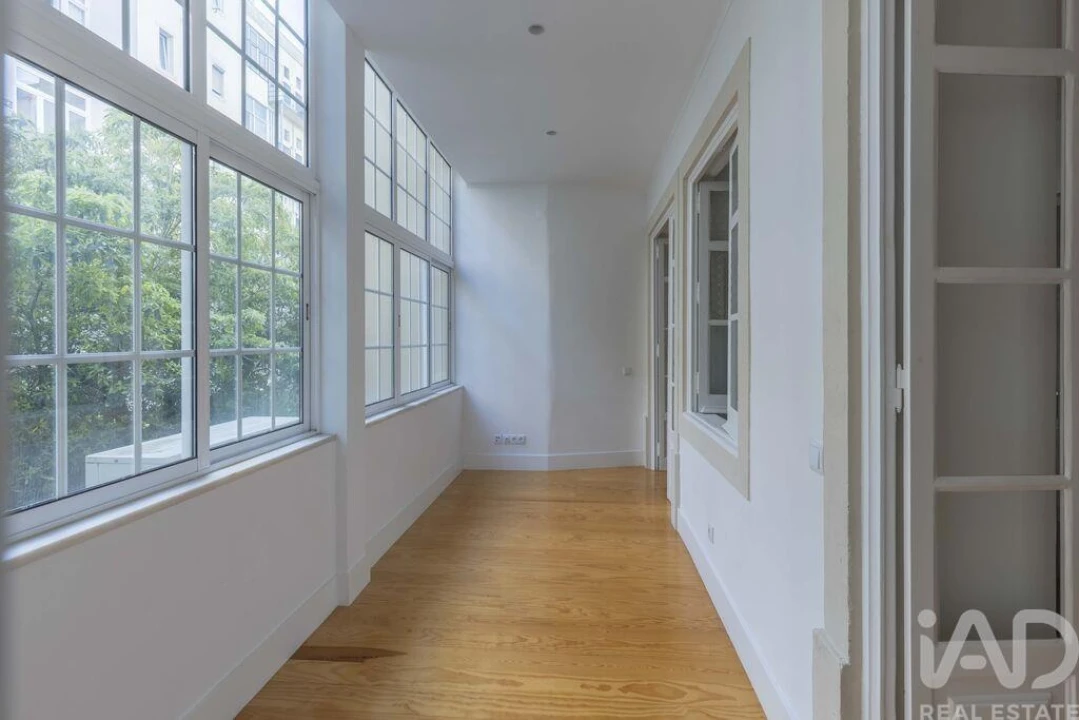 Apartamento T3 para Arrendamento em Avenidas Novas Foto 23
