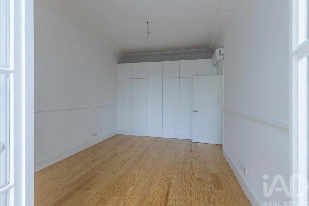 Apartamento T3 para Arrendamento em Avenidas Novas Foto 26