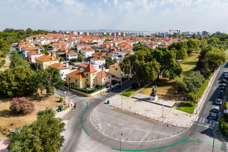 Moradia T3 para Arrendamento em Olivais Foto 42