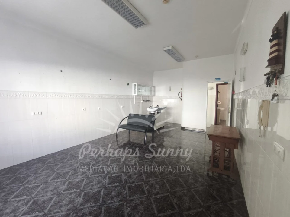 Moradia T4 para Venda em Carvalhal Foto 4