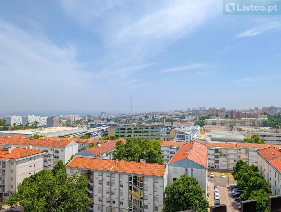 Apartamento T3 para Venda em Olivais Foto 1