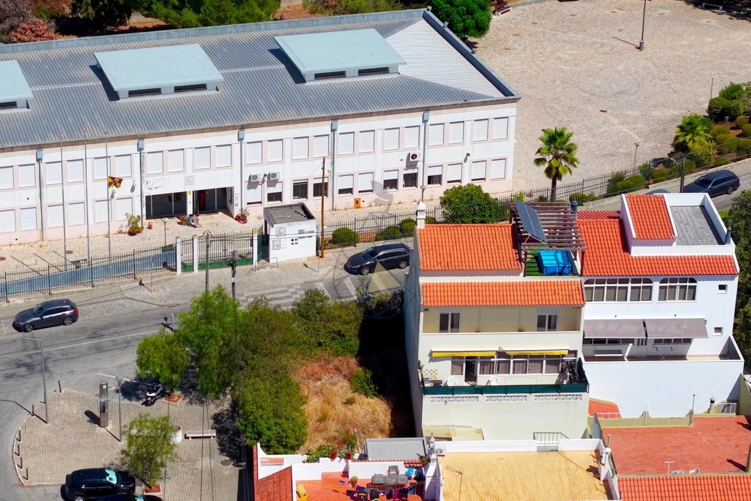 Terreno para Venda em Estômbar e Parchal Foto 13