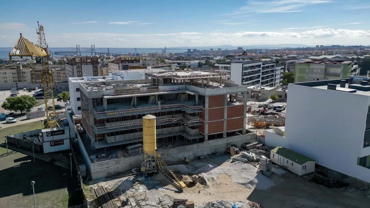 Apartamento T3 para Venda em Camarate, Unhos e Apelação Foto 50